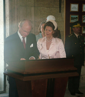 İsveç Kralı Carl XVI Gustav ile Kraliçesi Silvia ve Beraberindeki Heyet