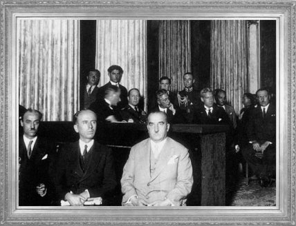 1932