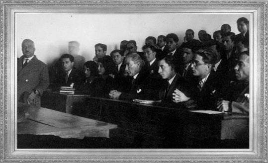 1930