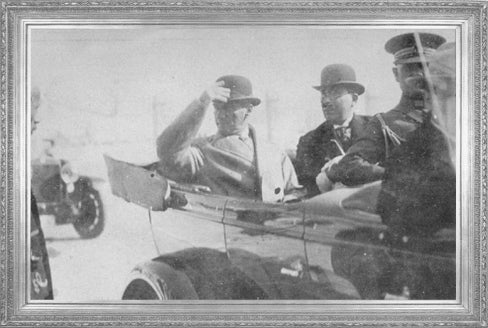 1932