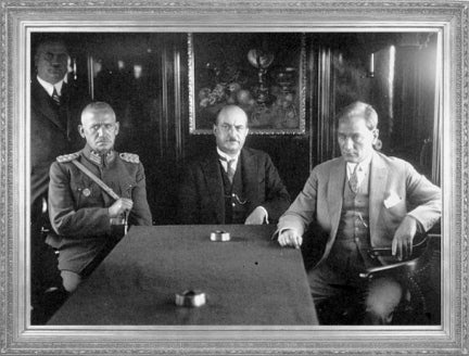 1929