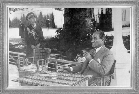 1932