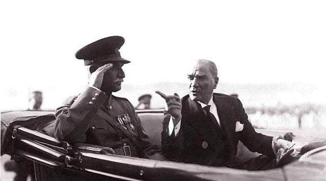 Ataturk iran Sahi Reza Pahlavi ile Konusuyor