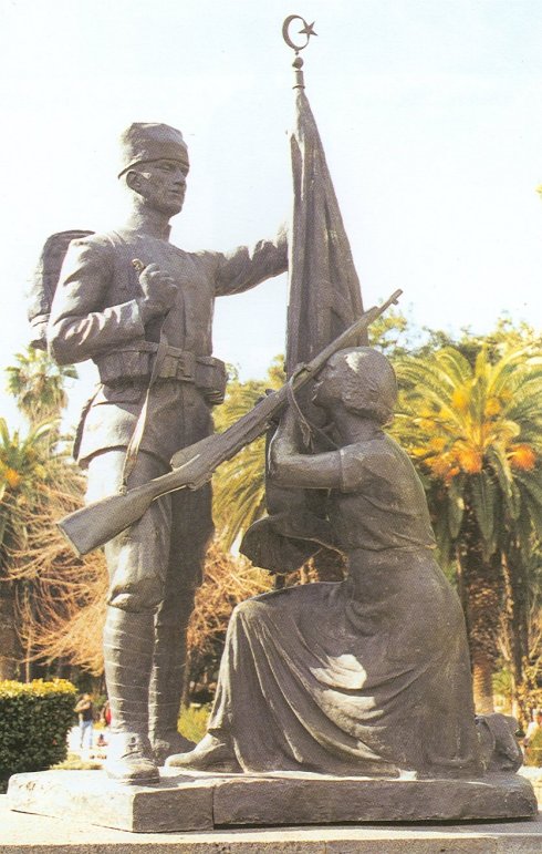 Atatürk Anıtları