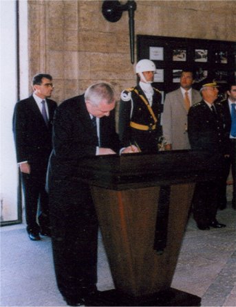 Bertie AHERN - İrlanda Başbakanı