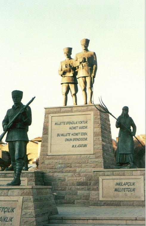Bozuyuk - Atatürk Anıtları