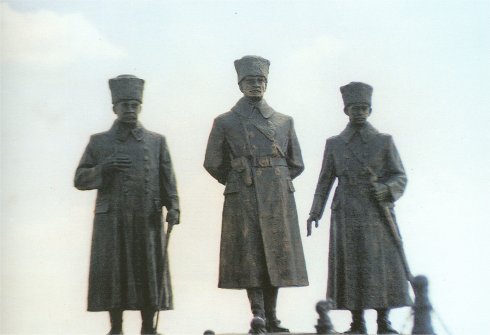 Duatepe - Atatürk Anıtları