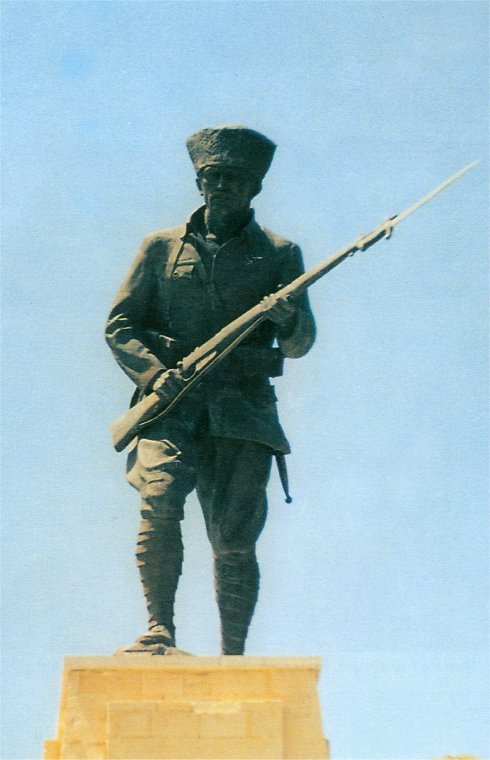 Dumlupınar - Atatürk Anıtları