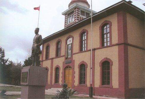 Erzurum - Atatürk Anıtları