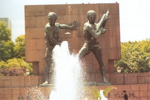 Güvenpark - Atatürk Anıtları