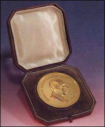 Nişan ve Madalyalar